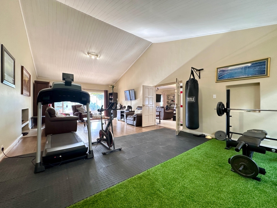 5 Bedroom Property for Sale in Milnerton Central Western Cape